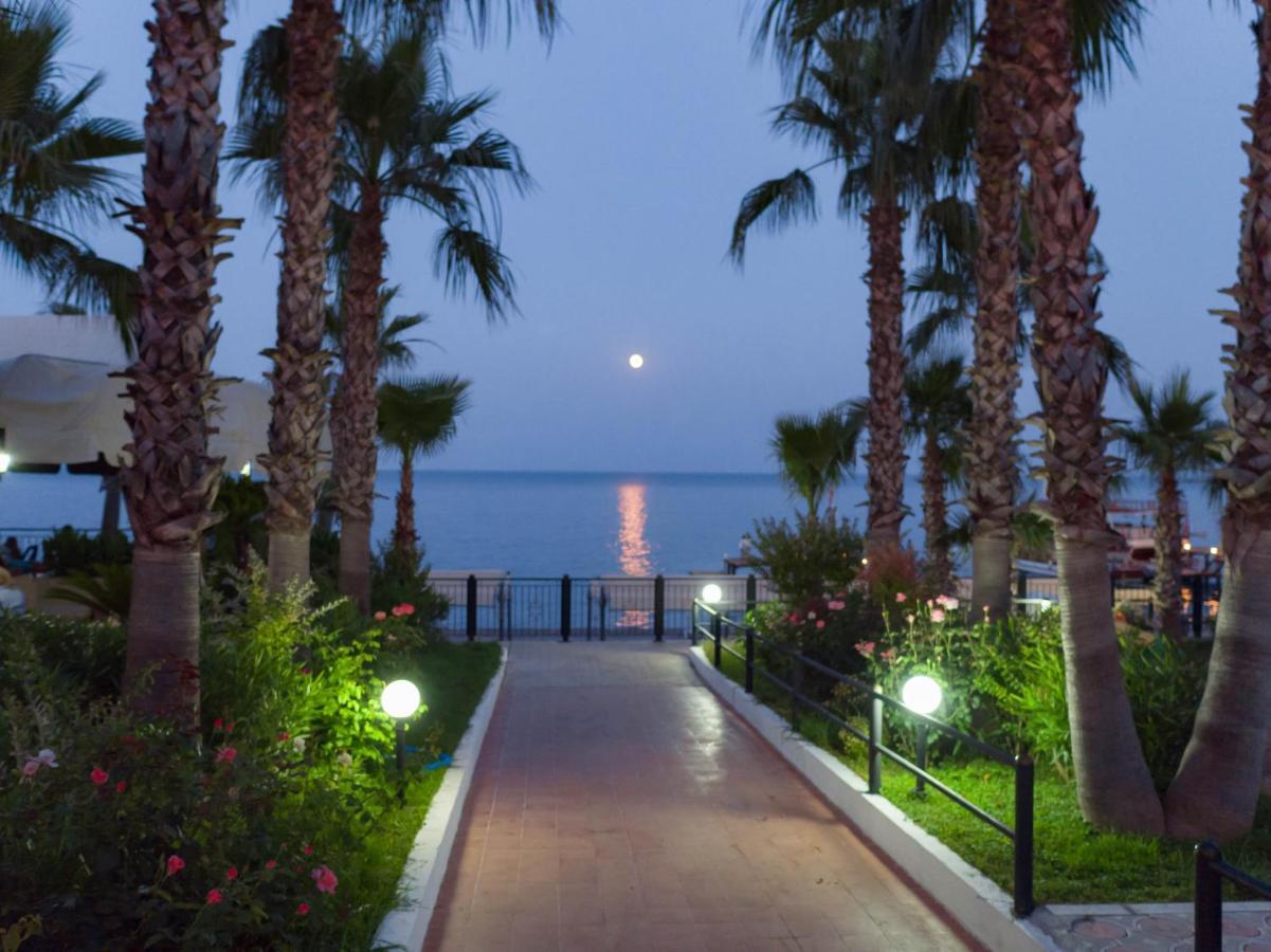 Club Akman Beach Çamyuva Esterno foto