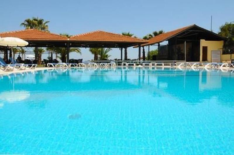 Club Akman Beach Çamyuva Esterno foto